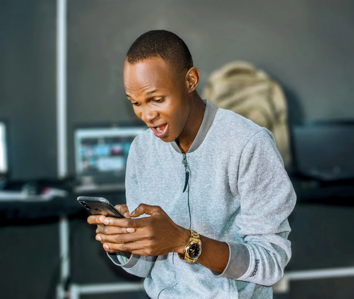 Signs the Conversation Is Dying and How to Save It