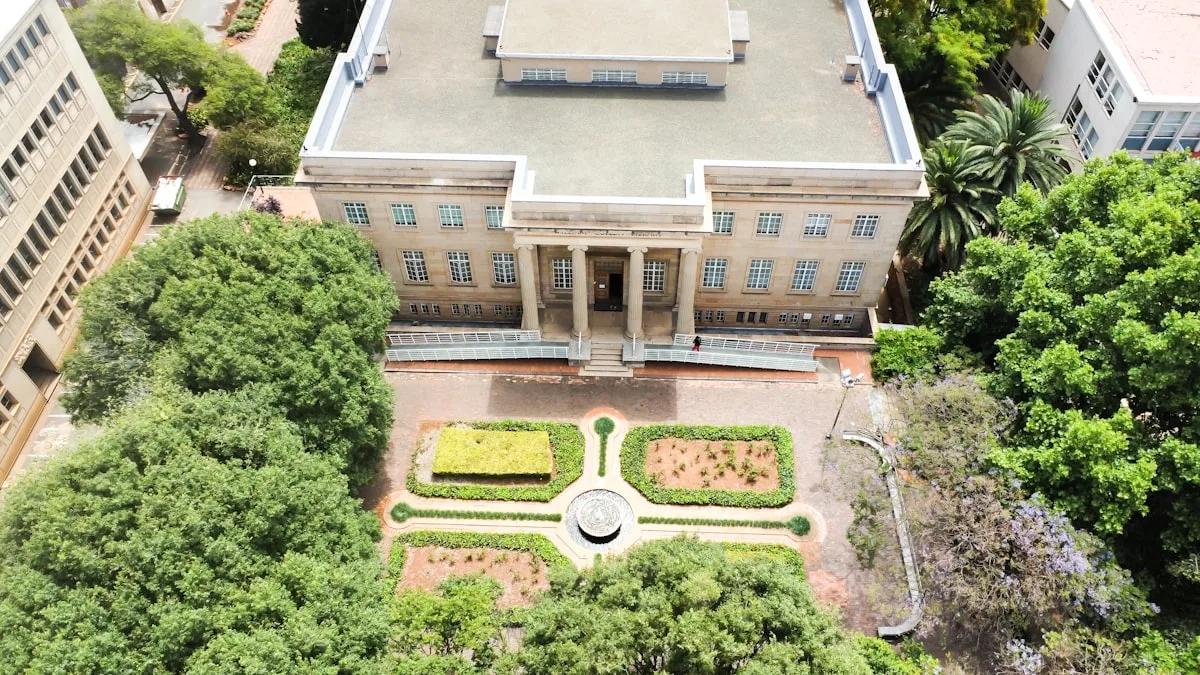 Campus Love: Why University Relationships Rarely Survive Graduation